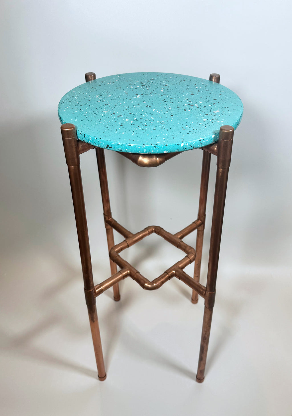 Blue Jesmonite Side Table, Copper Pipe Legs Table, Modern Industrial Table, Handmade Accent Furniture, Eco-Friendly Side Table, Unique Living Room Decor